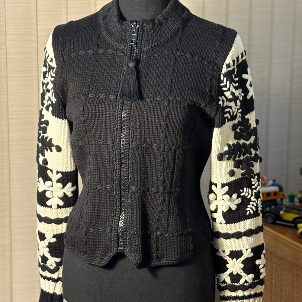 Vintage 1990s Michael Simon Black  with snowflake pattern zippered cardigan